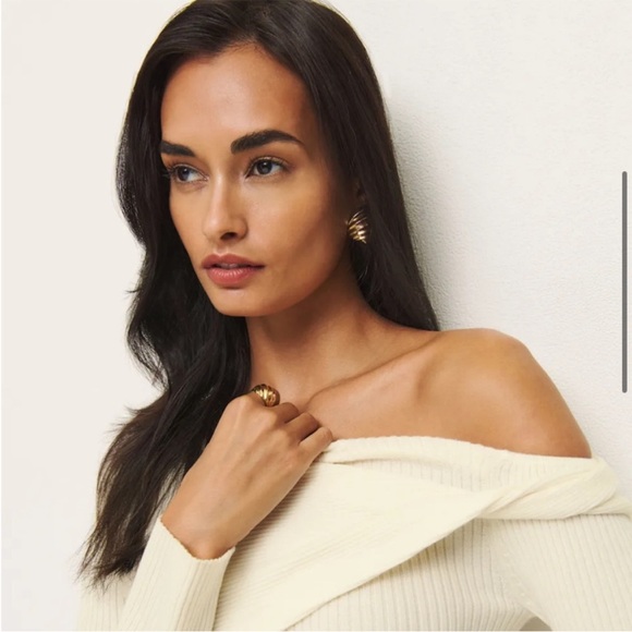 NWT • Reformation Lilou Regenerative Wool Sweater - Picture 2 of 9